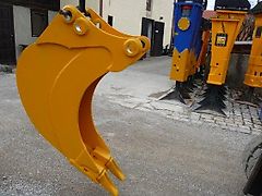 O & K - Löffel/ Tieflöffel MH 5/RH 5, Bolzen Bolzen 70/60-70/60 - Schnittbreite= 300mm - Bagger-Aufn.-Identmaße: 70/60-250-370 + 475-250-70/60 - Bagger: 13t-20t